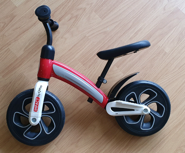 q play impact balance bike